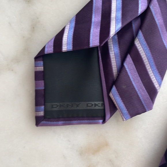 DKNY Men’s Necktie - Picture 5 of 6